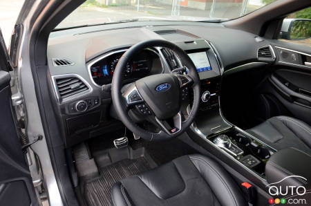 2020 Ford Edge ST, interior